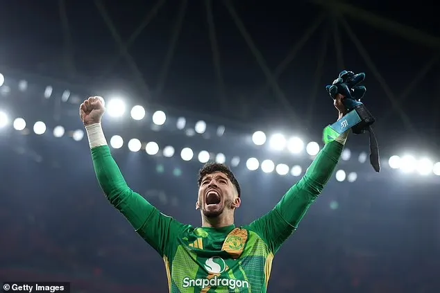 星空体育app下载-跟队：贝西克塔斯冬窗求购巴因迪尔曼联拒绝，今夏可能离队